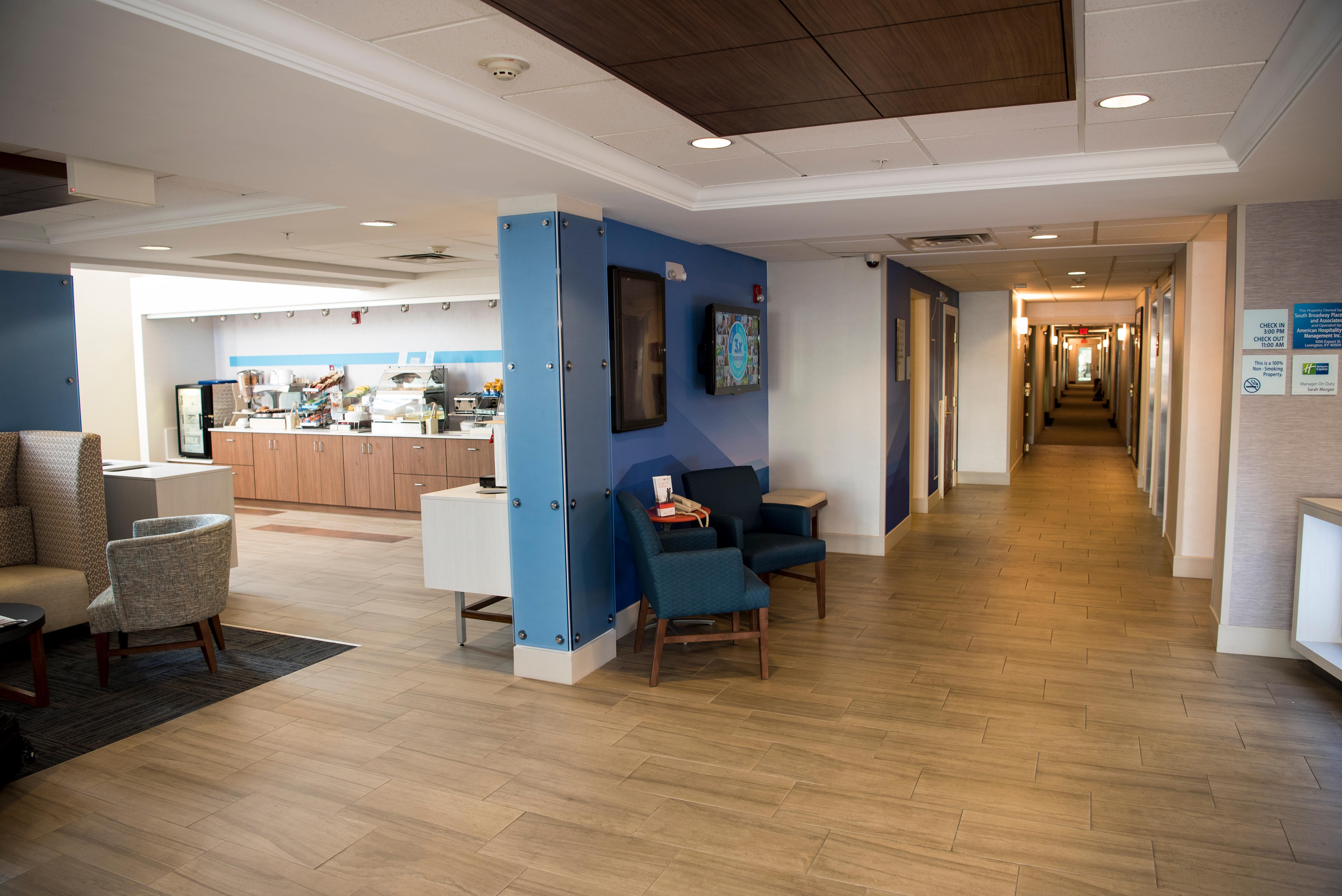Holiday Inn Express Hotel & Suites Lexington-Downtown University By Ihg Bagian luar foto
