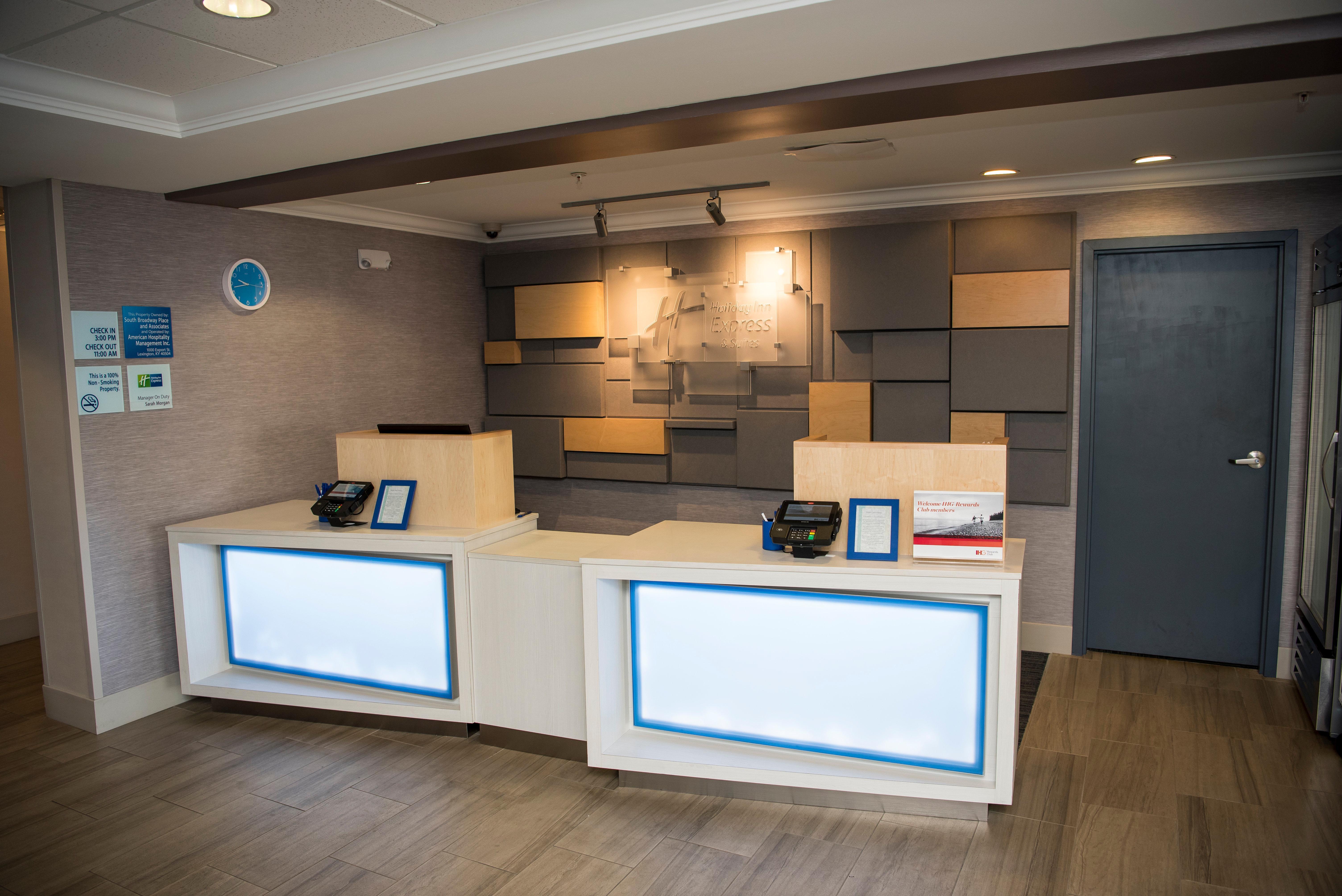 Holiday Inn Express Hotel & Suites Lexington-Downtown University By Ihg Bagian luar foto