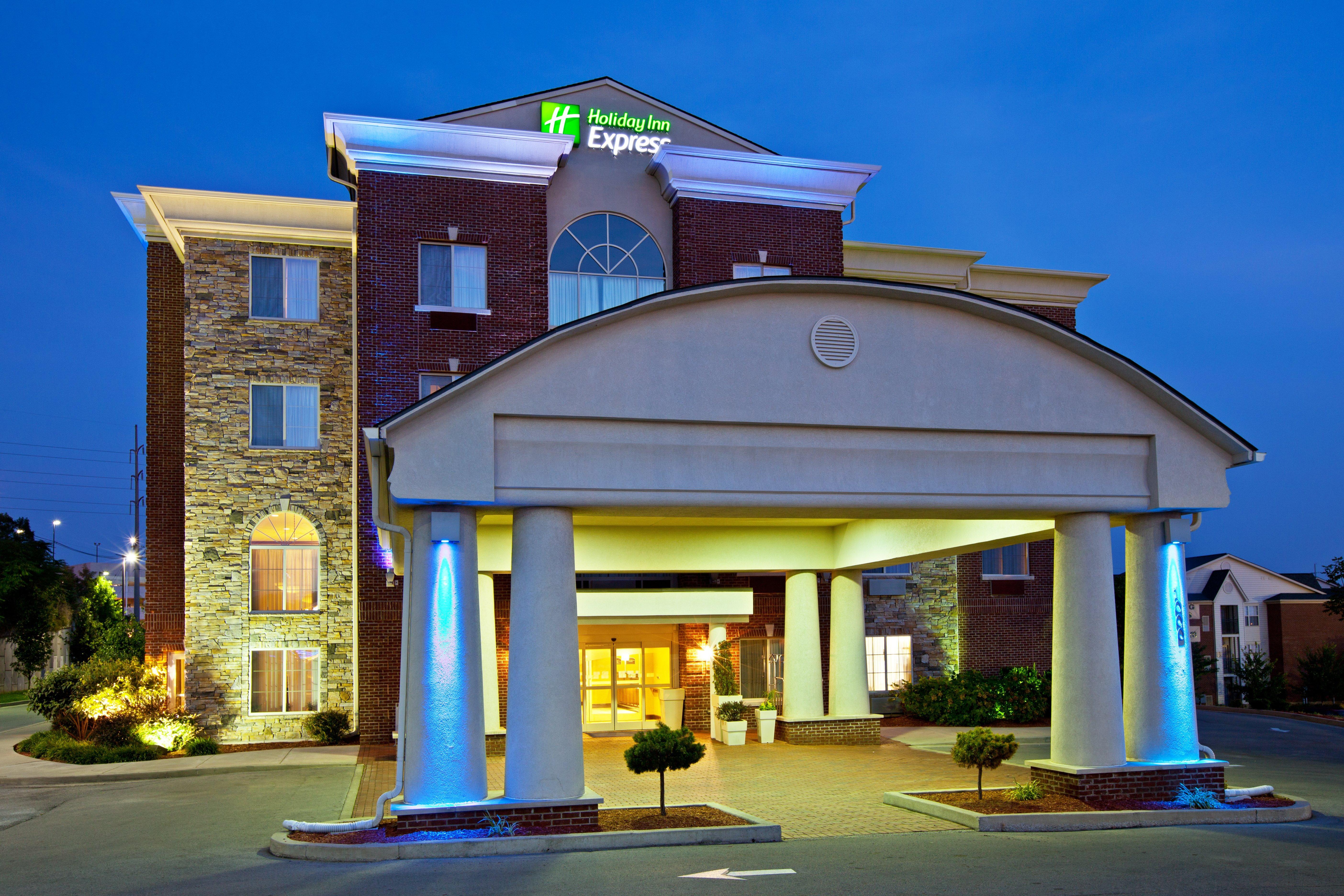 Holiday Inn Express Hotel & Suites Lexington-Downtown University By Ihg Bagian luar foto